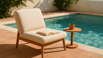 Havuz kenarında kitap okuyan kişi için rahat sandalye köşesi